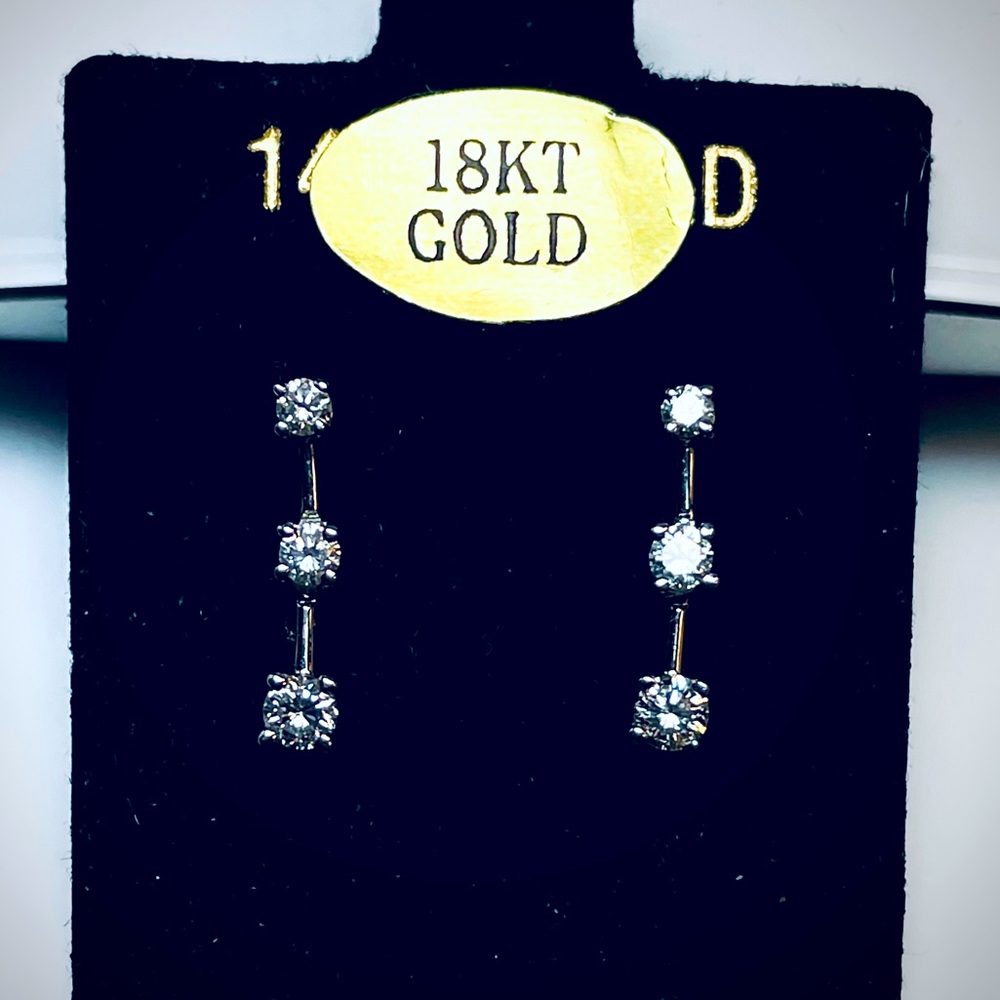 $1049 for Certified 18kwg New 3 round diamond earnings studs with VS-SI G/H